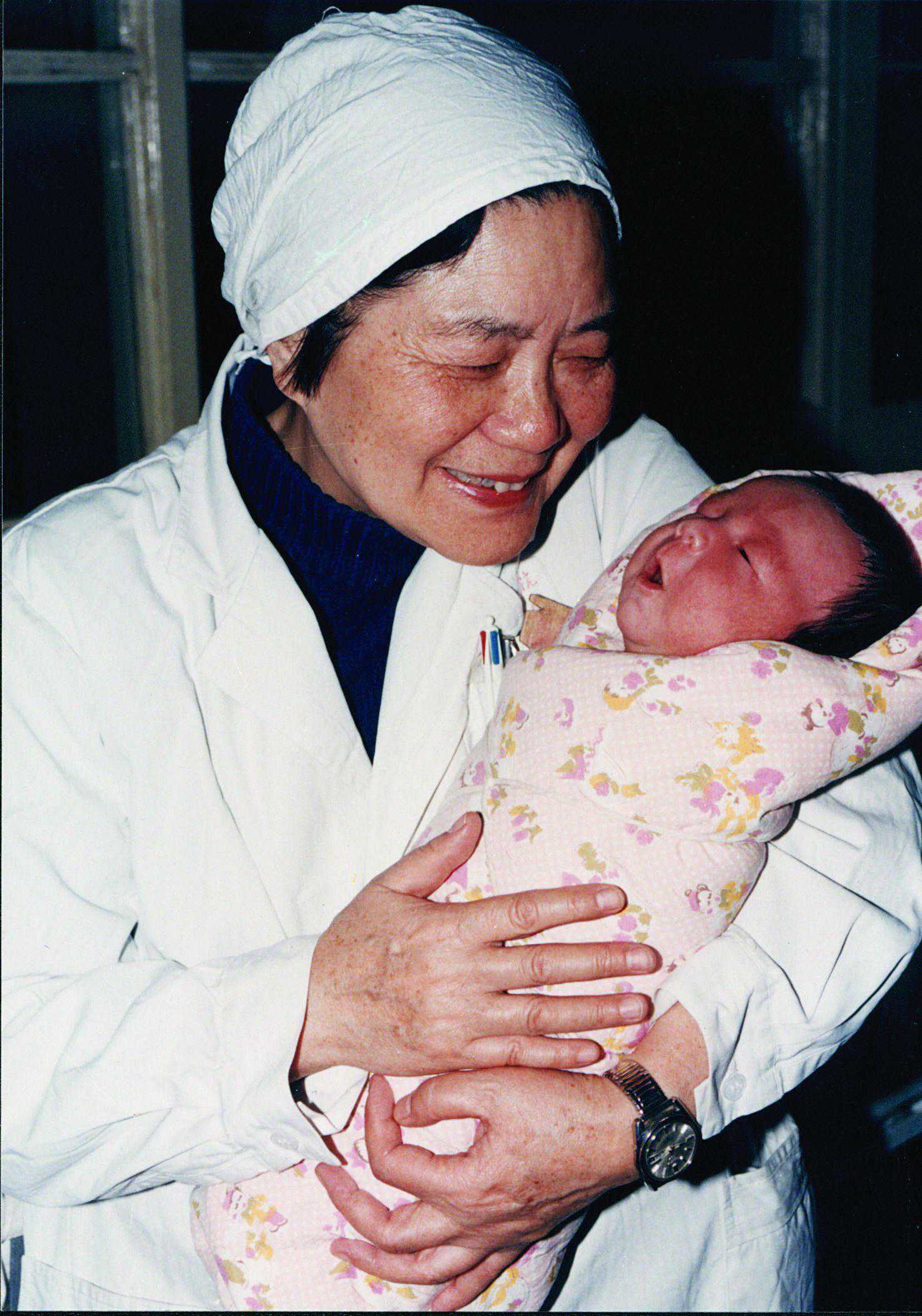 “神州试管婴儿之母”张丽珠诞辰百年