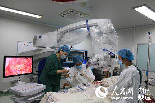 湖南省首例显微取精试管婴儿诞生