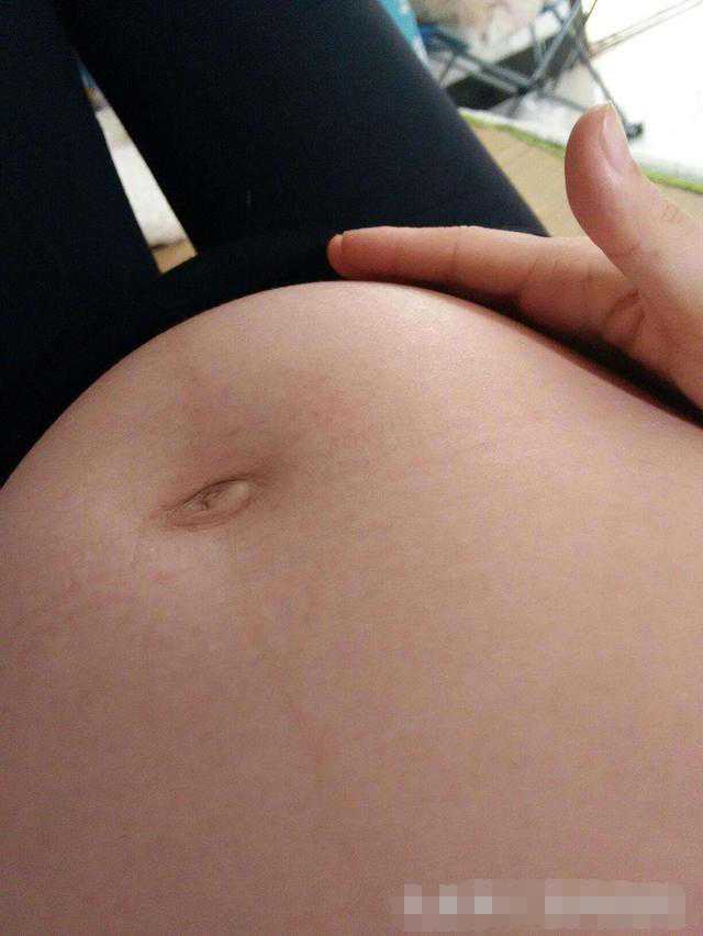 孕期肚子“发硬”是怀女宝的症状？看看医生怎么说